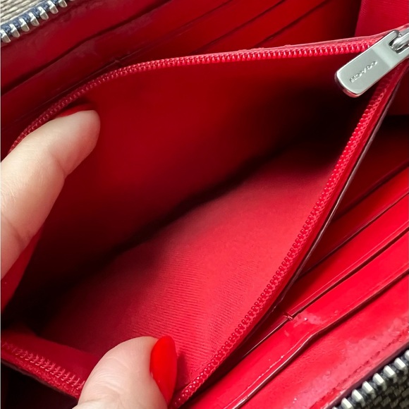 COACH Signature C4452 Long Zipper Wallet. Excellent condition! - Picture 14 of 16